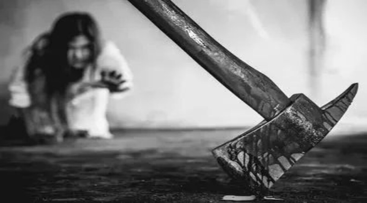 UP Murder News: बाप-बेटे में जरा सी कहा सुनी क्या हुई, बेटे ने कुल्हाड़ी से ही पिता का सिर फोड़ डाला Social Media