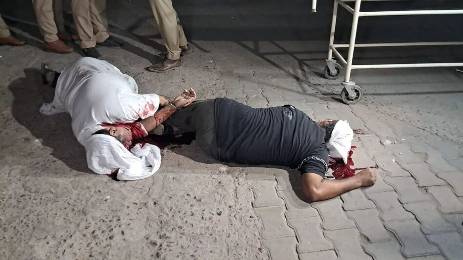 अतीक अहमद और अशरफ की गोली मारकर हत्या., प्रयागराज में मेडिकल कॉलेज के पास फायरिंग अतीक अहमद और अशरफ की गोली मारकर हत्या., प्रयागराज में मेडिकल कॉलेज के पास फायरिंग