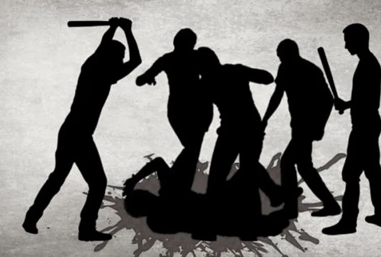 पानी भरना पड़ा महंगा, एक महिला को दबंगो ने पीट-पीट कर जान से मार डाला पानी भरना पड़ा महंगा, एक महिला को दबंगो ने पीट-पीट कर जान से मार डाला