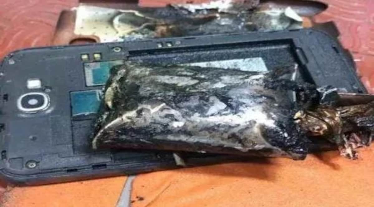 मोबाइल फोन में विस्फोट, आठ साल की बच्ची की मौत kerala Mobile Busted News