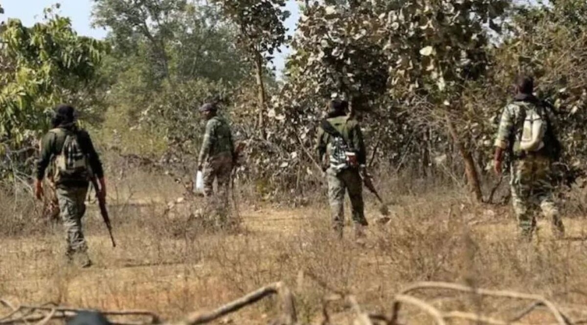 Chhattisgarh News : नक्सलियों का सेना पर धमाका, 11 जवान शहीद, सेना-नक्सली में मुठभेड़ शुरू Chhattisgarh Dantewada News