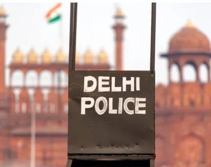 दिल्ली पुलिस के कुछ Special CP's ने पुलिस की साख को लगाया बट्टा, कमेटी ने छेड़छाड़ मामले में SPECIAL CP से मांगा जवाब दिल्ली पुलिस के कुछ Special CP's ने पुलिस की साख को लगाया बट्टा, कमेटी ने छेड़छाड़ मामले में SPECI...