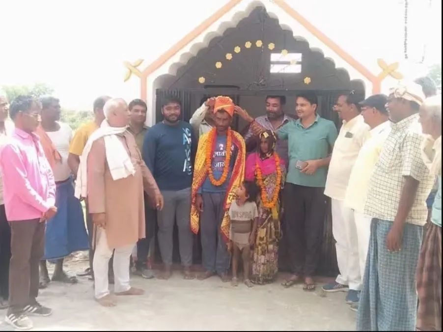 10 बच्चों की मां कुंवारे बॉयफ्रेंड संग भागी, रंगेहाथ पकड़ी गई तो गांववालों ने ये बड़ा कांड कर दिया Crime News