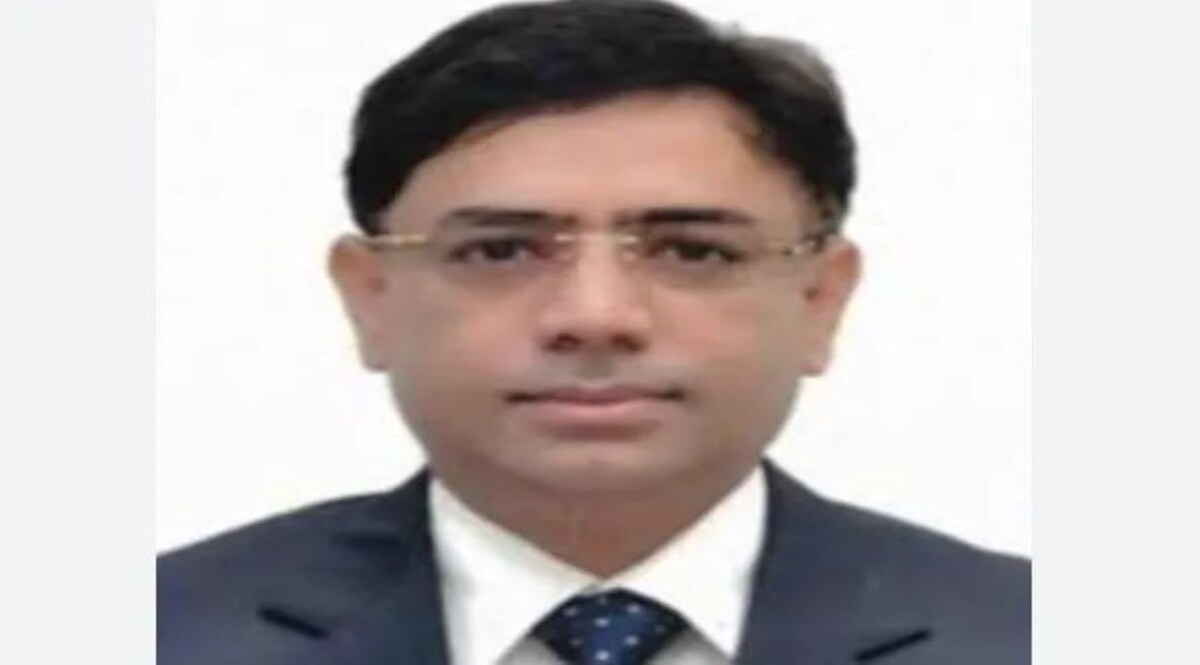 हरियाणा के IAS विजय सिंह दहिया की अग्रिम जमानत याचिका खारिज, गिरफ्तारी की तलवार लटकी Haryana IAS Vijay Singh Dahiya