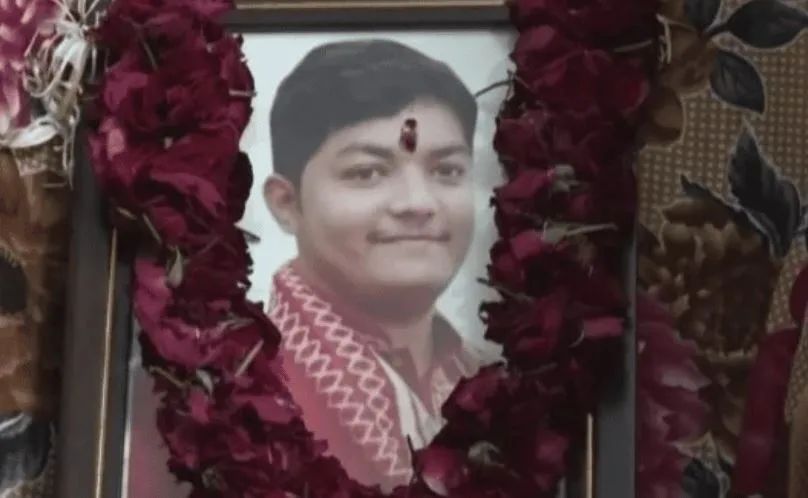 आईआईटी छात्र दर्शन सोलंकी केस में आरोपी छात्र को मिली जमानत, अरमान खत्री पर है आत्महत्या के लिए उकसाने का आरोप आईआईटी छात्र दर्शन सोलंकी केस में आरोपी छात्र को मिली जमानत, अरमान खत्री पर है आत्महत्या के लिए उकस...