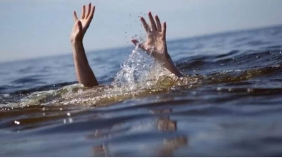 नहाते समय झील में डूबने से 5 बच्चों की मौत, 2 को बचाने में 3 और की गई जान नहाते समय झील में डूबने से 5 बच्चों की मौत, 2 को बचाने में 3 और की गई जान