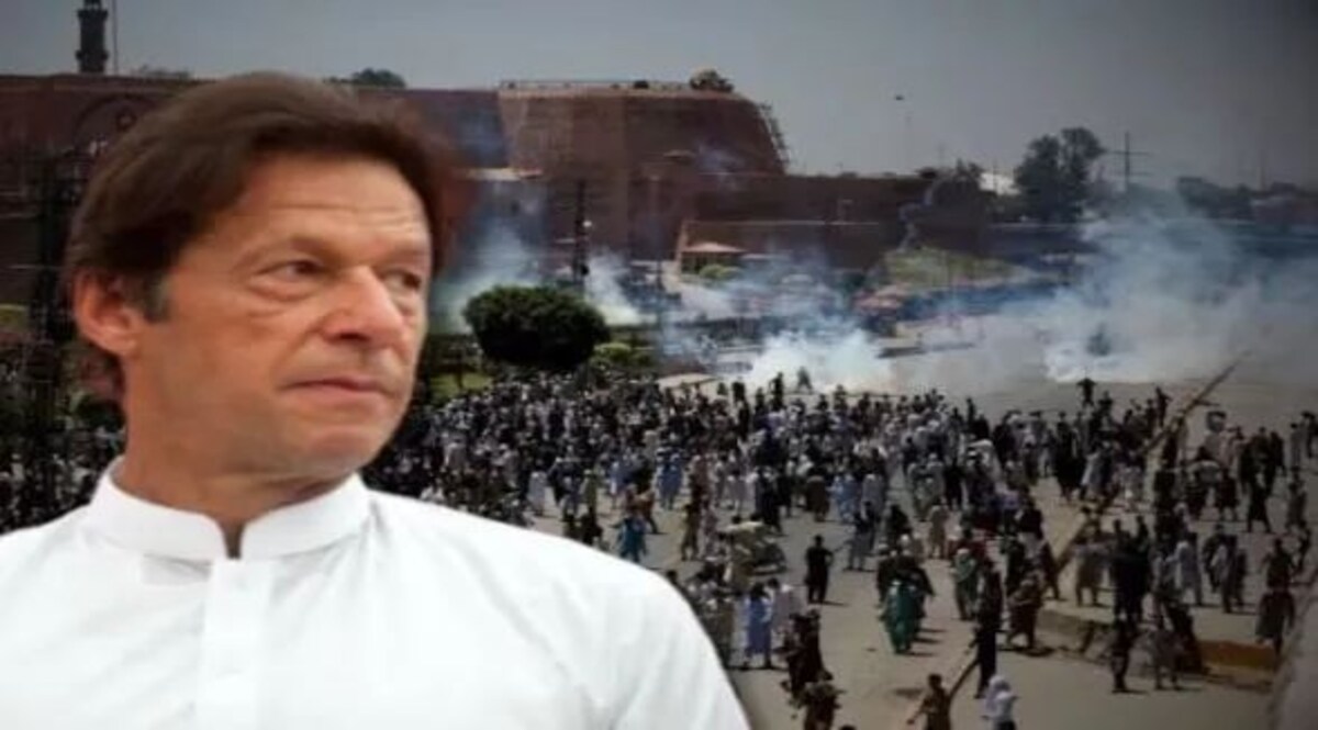 पाकिस्तान में इमरान खान को सज़ा-ए-मौत देने की तैयारी? इस एक्ट के तहत दर्ज हुआ है केस पाकिस्तान में पूर्व प्रधानमंत्री इमरान खान को सख्त सज़ा देने की तैयारी में है सेना