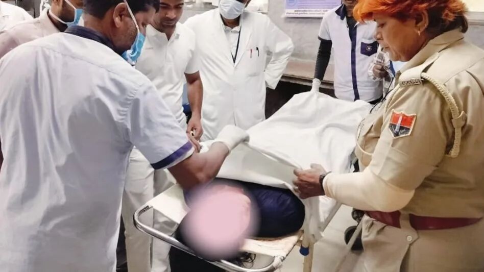 अजमेर में खौफनाक वारदात, पुलिस चौकी के सामने महिला को चाकू से गोद डाला अजमेर में खौफनाक वारदात, पुलिस चौकी के सामने महिला को चाकू से गोद डाला
