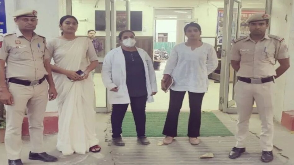 फॉरेंसिक साइंस में किया एमएससी, डॉक्टर बनकर AIIMS में करने लगी ठगी, पुलिस ने किया गिरफ्तार फॉरेंसिक साइंस में किया एमएससी, डॉक्टर बनकर AIIMS में करने लगी ठगी, पुलिस ने किया गिरफ्तार