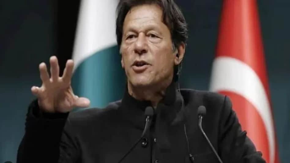 इमरान खान के घर में छिपे हैं आतंकवादी? पंजाब सरकार की चेतावनी, 24 घंटों में सरकार के हवाले करें आतंकी इमरान खान के घर में छिपे हैं आतंकवादी? पंजाब सरकार की चेतावनी, 24 घंटों में सरकार के हवाले करें आतं...