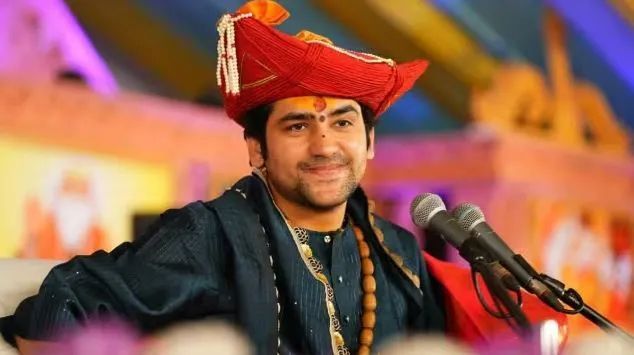 होटल पनाश के जिस कमरे में रुके थे बाबा बागेश्वर, उसके दर्शन के लिए श्रद्धालुओं में मची होड़ Social Media