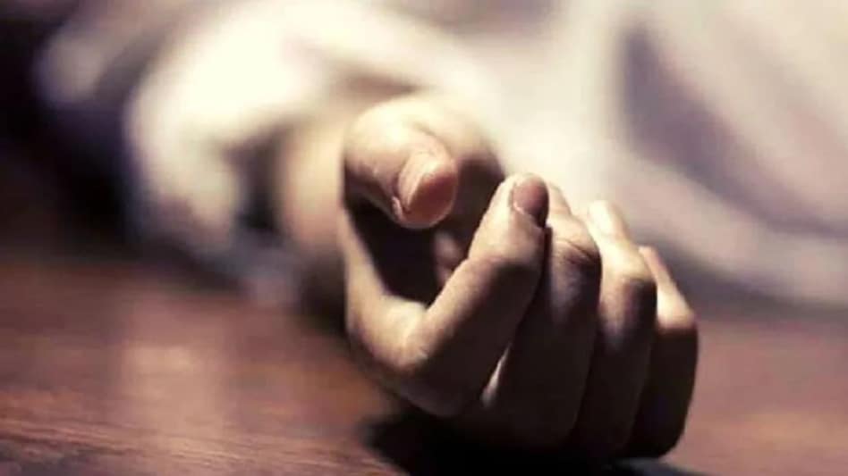 पुलिस ने दी जेल भेजने की धमकी तो डरे हुए बच्चे ने घर में लगा ली फांसी पुलिस ने दी जेल भेजने की धमकी तो डरे हुए बच्चे ने घर में लगा ली फांसी
