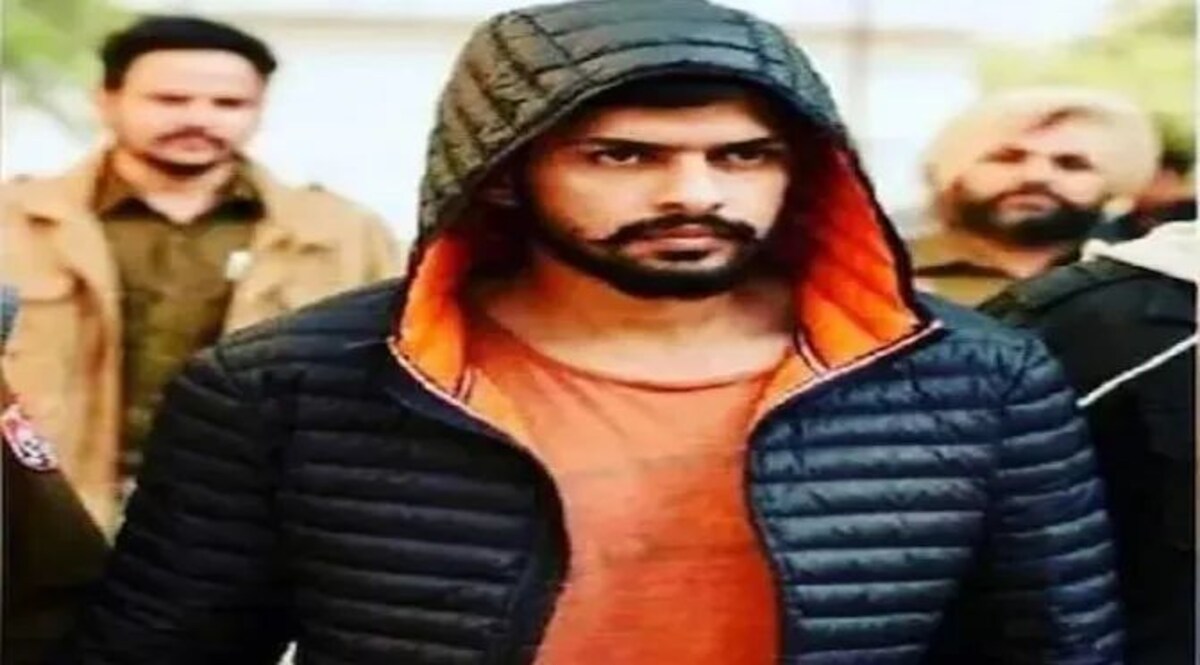 गैंगस्टर लॉरेंस बिश्नोई से 10 दिनों तक पूछताछ करेगी दिल्ली पुलिस, इस बड़े केस में मिली है रिमांड lawrence bishnoi