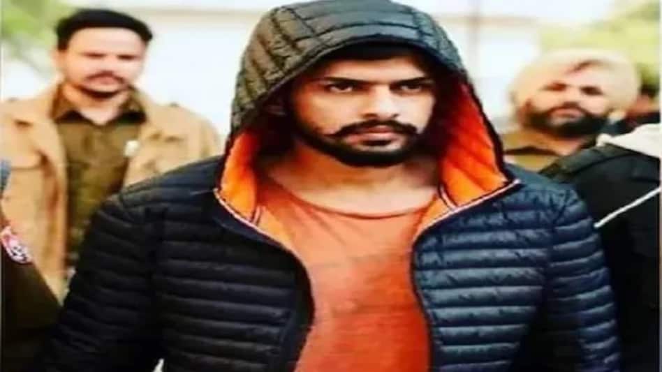 गैंगस्टर लॉरेंस बिश्नोई से 10 दिनों तक पूछताछ करेगी दिल्ली पुलिस, इस बड़े केस में मिली है रिमांड गैंगस्टर लॉरेंस बिश्नोई से 10 दिनों तक पूछताछ करेगी दिल्ली पुलिस, इस बड़े केस में मिली है रिमांड