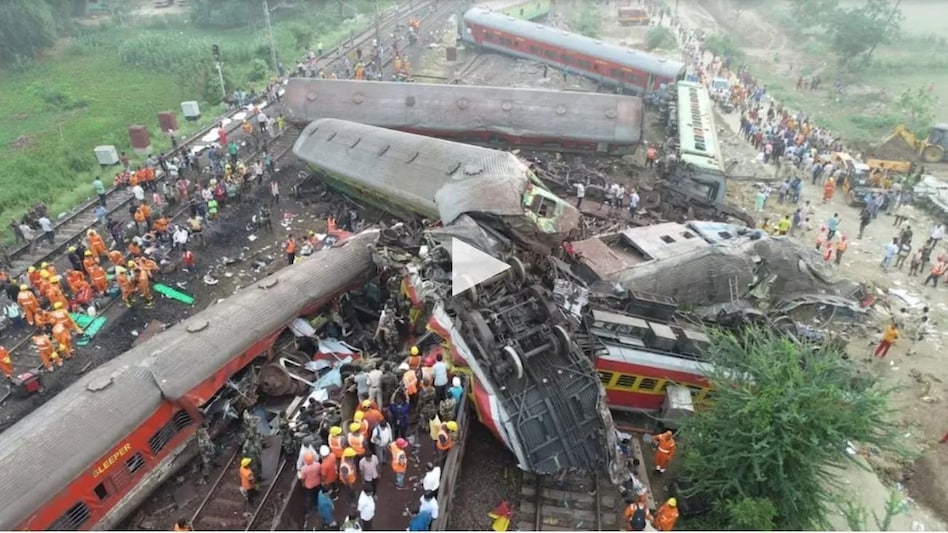 रेल दुर्घटना में जीवित बचे 250 यात्री विशेष ट्रेन में चेन्नई के लिए रवाना, चेन्नई में 133 यात्री उतरेंगे रेल दुर्घटना में जीवित बचे 250 यात्री विशेष ट्रेन में चेन्नई के लिए रवाना, चेन्नई में 133 यात्री उत...