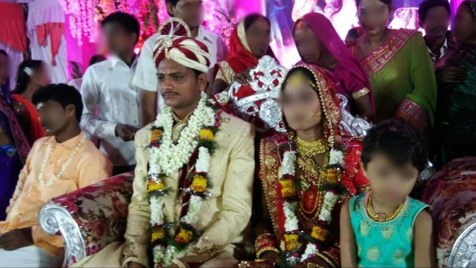 महिला सिपाही के साथ लव जिहाद, इमरान से अशोक बन पति ने दिया धोखा, IPL खिलाड़ी देवर भी करता था रेप महिला सिपाही के साथ लव जिहाद, इमरान से अशोक बन पति ने दिया धोखा, IPL खिलाड़ी देवर भी करता था रेप