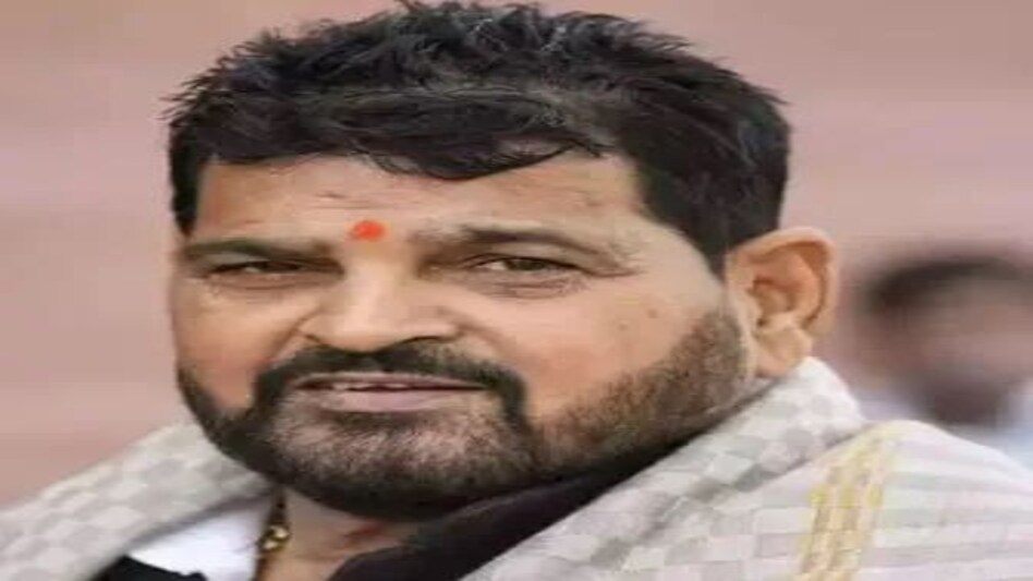 बृजभूषण शरण सिंह के खिलाफ SIT की जांच तेज, बृजभूषण के घर पहुंची दिल्ली पुलिस बृजभूषण शरण सिंह के खिलाफ SIT की जांच तेज, बृजभूषण के घर पहुंची दिल्ली पुलिस