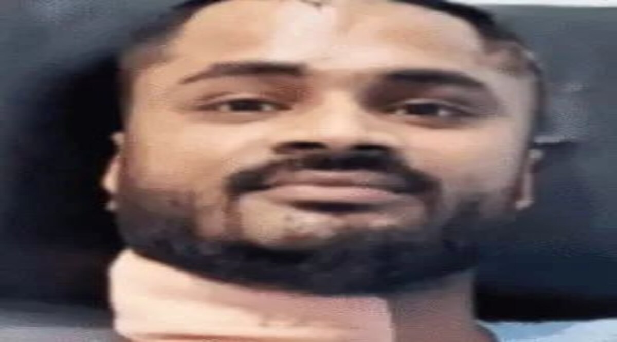 महाराष्ट्र : गर्दन में धंसे चाकू के साथ खुद मोटरसाइकिल चलाकर अस्पताल पहुंचा युवक Maharashtra: Youth reached hospital by himself driving a motorcycle with knife stuck in his neck