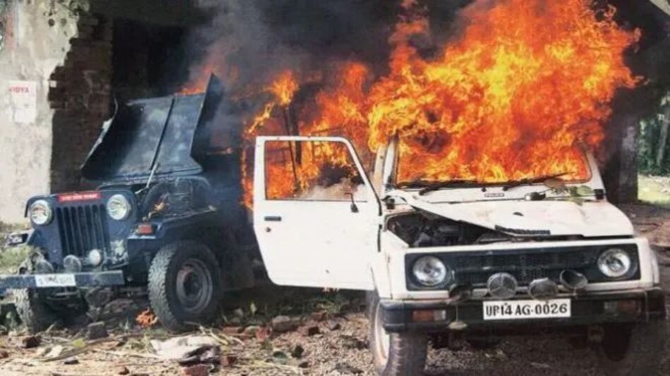 मुजफ्फरनगर दंगा केस में भाजपा के पूर्व विधायक विक्रम सैनी समेत 27 के खिलाफ आरोप तय, 21 जून को सुनवाई मुजफ्फरनगर दंगा केस में भाजपा के पूर्व विधायक विक्रम सैनी समेत 27 के खिलाफ आरोप तय, 21 जून को सुनवा...