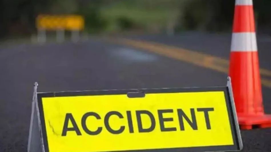 बांग्लादेश में ट्रक और बस की टक्कर में 15 लोगों की मौत