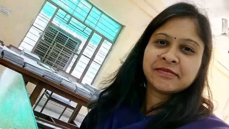 महिला वकील की हत्या के मामले में मुठभेड़ के बाद आरोपी पति हुआ गिरफ्तार महिला वकील की हत्या के मामले में मुठभेड़ के बाद आरोपी पति हुआ गिरफ्तार