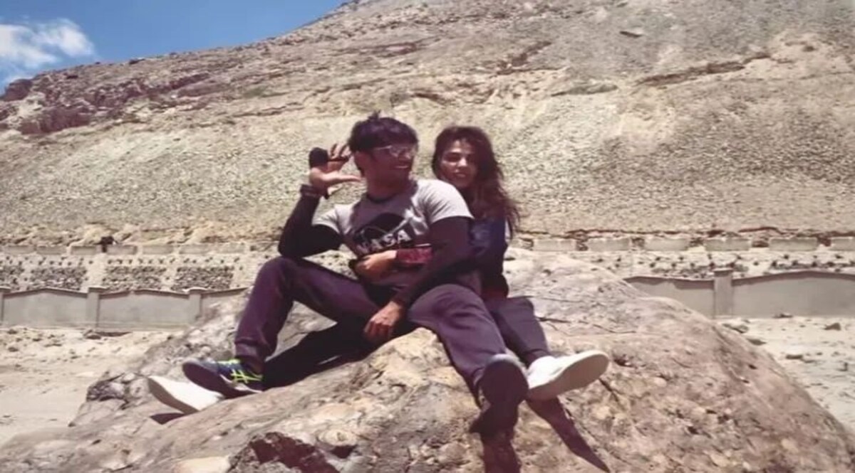 सुशांत की तीसरी बरसी पर रिया ने किया इमोशनल मैसेज, “काश तुम यहां होते” काश तुम यहां होते