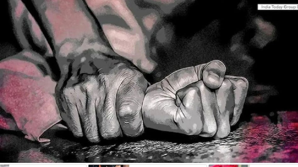 यूपी के बुलंदशहर में दिव्यांग नाबालिग लड़की से बलात्कार, प्रेगनेंट हुई तो खुला राज़, आरोपी गिरफ्तार यूपी के बुलंदशहर में दिव्यांग नाबालिग लड़की से बलात्कार, प्रेगनेंट हुई तो खुला राज़, आरोपी गिरफ्तार