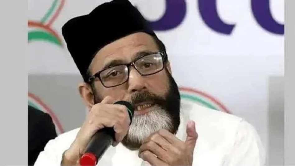 बरेली के नेता मौलाना ने दिया बयान, कहा पहले बीजेपी वाले अपने मंदिर तोड़ें फिर करें मस्जिद तोड़ने की बात बरेली के नेता मौलाना ने दिया बयान, कहा पहले बीजेपी वाले अपने मंदिर तोड़ें फिर करें मस्जिद तोड़ने की...