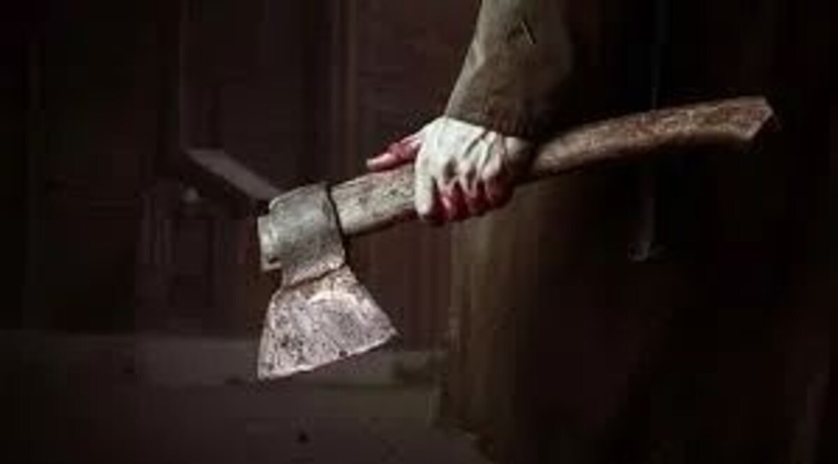 Murder: इटावा में पिता ने की अपने इकलौते बेटे की कुल्हाड़ी से काटकर हत्या Crime News