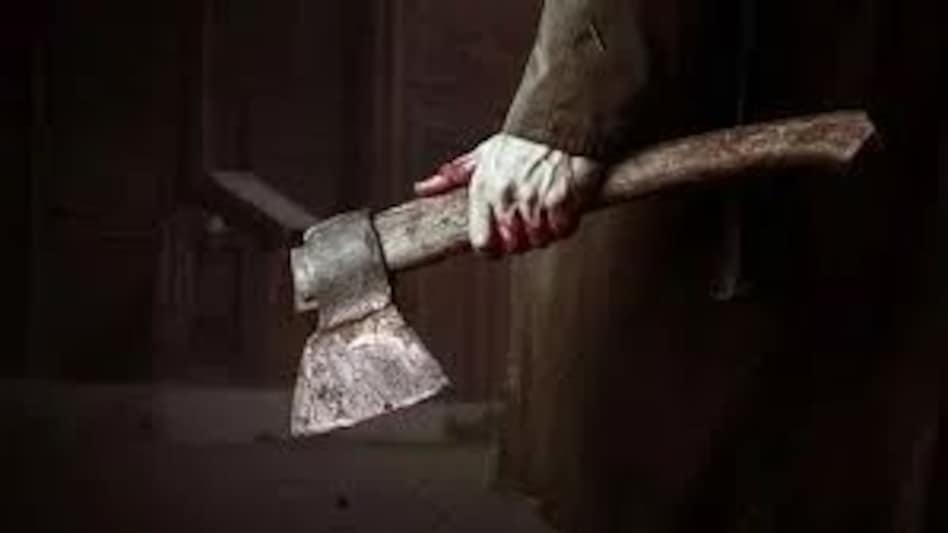 Murder: इटावा में पिता ने की अपने इकलौते बेटे की कुल्हाड़ी से काटकर हत्या Murder: इटावा में पिता ने की अपने इकलौते बेटे की कुल्हाड़ी से काटकर हत्या