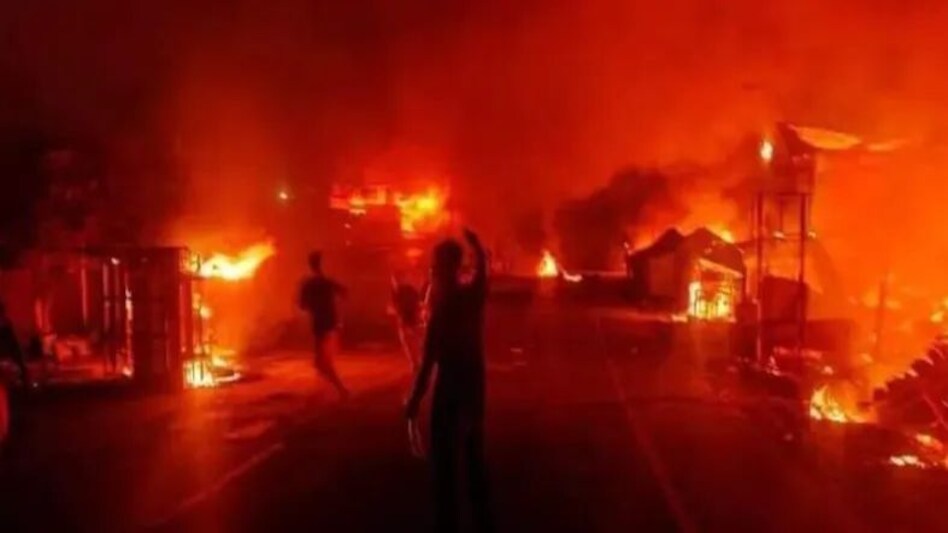 मणिपुर के कंगपोकपी जिले में गोलीबारी, मृतकों की संख्या बढ़कर तीन हुई मणिपुर के कंगपोकपी जिले में गोलीबारी, मृतकों की संख्या बढ़कर तीन हुई