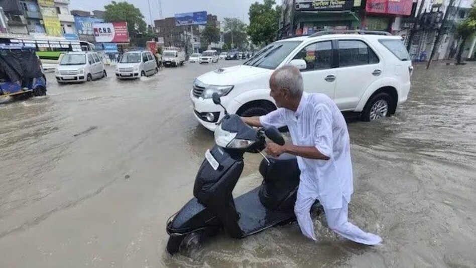 Delhi Rains : दिल्ली में बारिश से अब तक 5 की मौत, प्रगति मैदान टनल में भरा पानी, ट्रैफिक बंद Delhi Rains : दिल्ली में बारिश से अब तक 5 की मौत, प्रगति मैदान टनल में भरा पानी, ट्रैफिक बंद