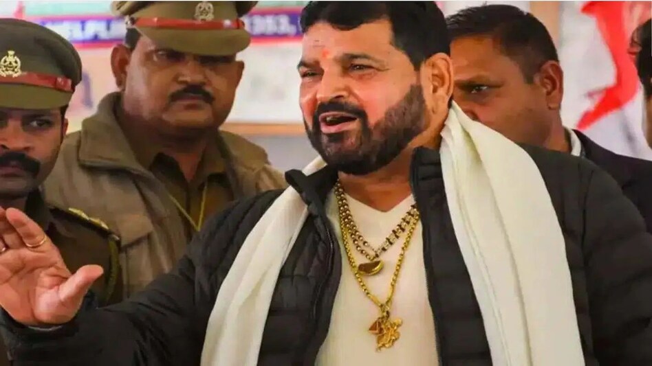 बृजभूषण ने महिला पहलवानों से छेड़छाड़ की, केस चलाया जाए और सजा मिले- दिल्ली पुलिस बृजभूषण ने महिला पहलवानों से छेड़छाड़ की, केस चलाया जाए और सजा मिले- दिल्ली पुलिस
