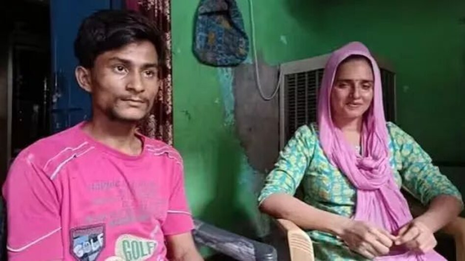 सीमा हैदर पर हो रहा जासूस होने का शक, कहीं इस प्यार की स्क्रिप्ट ISI ने तो नहीं लिखी? सीमा हैदर पर हो रहा जासूस होने का शक, कहीं इस प्यार की स्क्रिप्ट ISI ने तो नहीं लिखी?