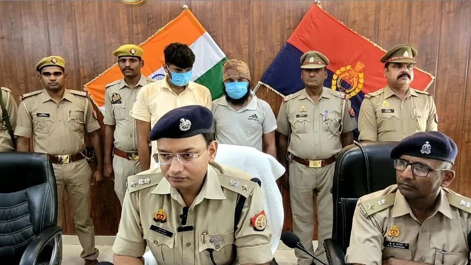 अवैध संबंधों में पति बना रोड़ा, पत्नी ने प्रेमी के साथ मिलकर मार दी गोली अवैध संबंधों में पति बना रोड़ा, पत्नी ने प्रेमी के साथ मिलकर मार दी गोली