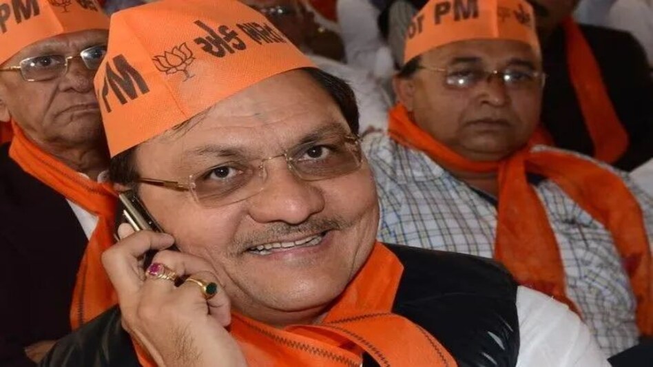 गुजरात के पूर्व गृहमंत्री विपुल चौधरी दूध सागर डेयरी स्कैम में दोषी, 7 साल की सजा गुजरात के पूर्व गृहमंत्री विपुल चौधरी दूध सागर डेयरी स्कैम में दोषी, 7 साल की सजा