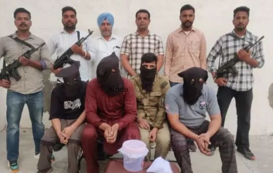 लॉरेंस-गोल्डी बराड़ के चार साथी गिरफ्तार, सीमापार ड्रोन से मंगाते थे हथियार व ड्रग्स लॉरेंस-गोल्डी बराड़ के चार साथी गिरफ्तार, सीमापार ड्रोन से मंगाते थे हथियार व ड्रग्स