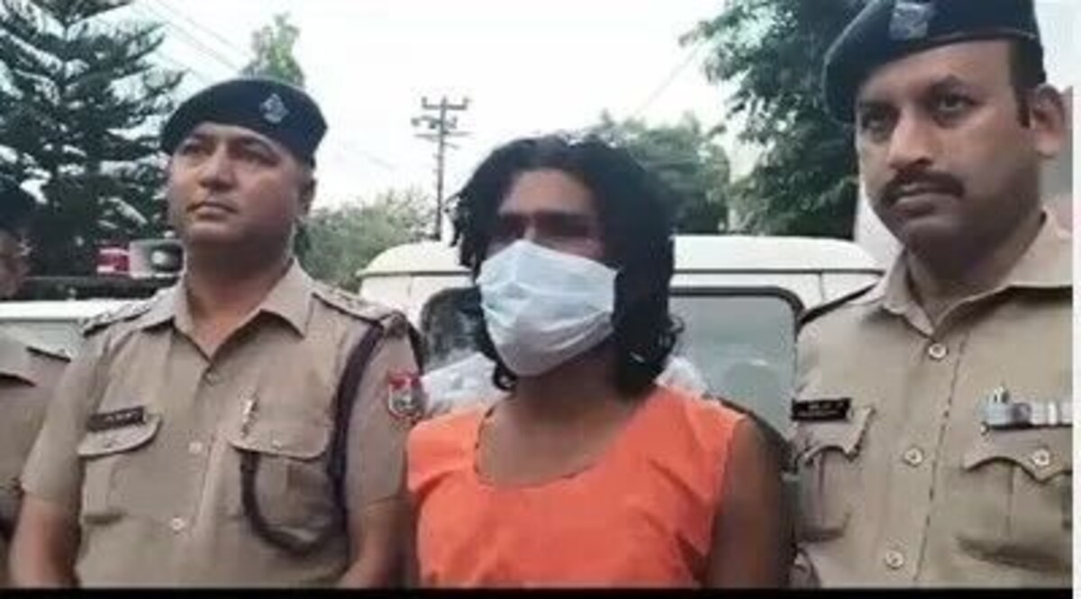 प्यार, करीबी संबंध और ब्लैकमेलिंग के बाद उस लड़की ने सांप से डसवाकर किया प्रेमी का मर्डर, सपेरा गिरफ्तार crime news