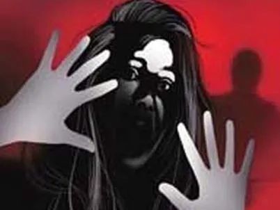 इंस्टाग्राम पर दोस्ती, फिर किया होटल में रेप, केस में आया नया ट्विस्ट इंस्टाग्राम पर दोस्ती, फिर किया होटल में रेप, केस में आया नया ट्विस्ट