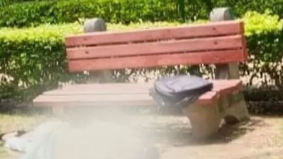 दिल्ली के मालवीय नगर में कॉलेज के बाहर लड़की की रॉड मार कर हत्या, शादी से किया था मना दिल्ली के मालवीय नगर में कॉलेज के बाहर लड़की की रॉड मार कर हत्या, शादी से किया था मना