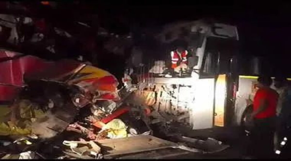 महाराष्ट्र के बुलढाणा फिर हुआ बस एक्सीडेंट, दुर्घटना में पांच लोगों की मौत, 20 से ज्यादा घायल buldhana-bus-accident