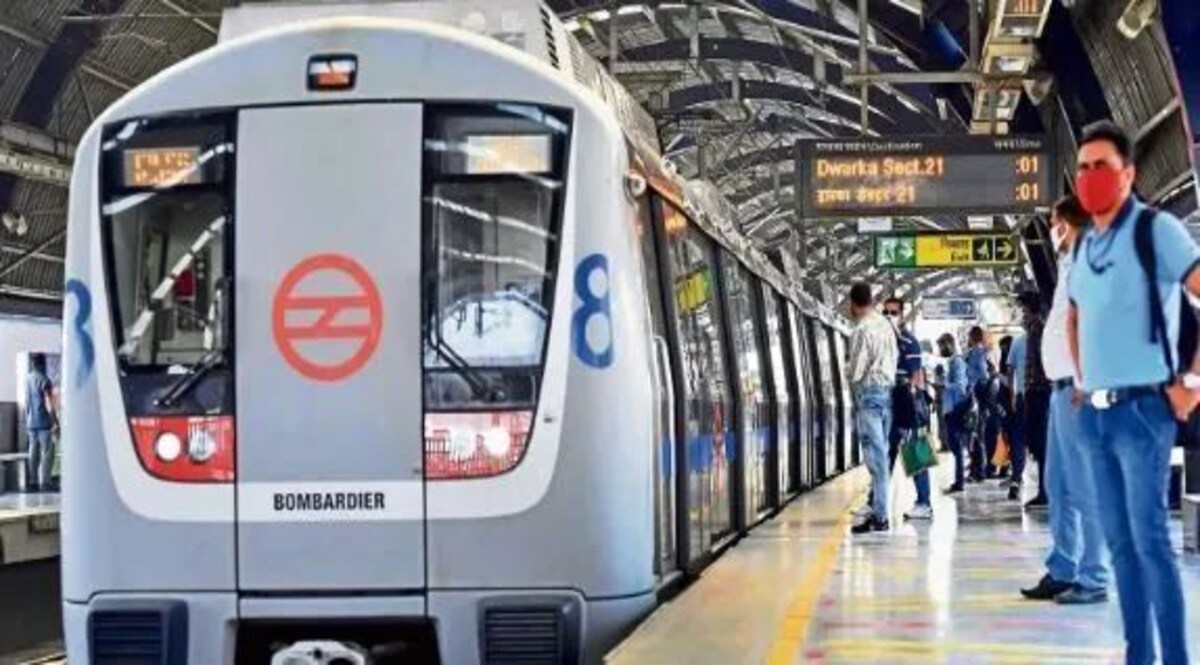 Delhi Metro Suicide Viral Video:...जब मेट्रो के आगे कूद गया शख्स, वीडियो आया सामने प्रतिकात्मक तस्वीर