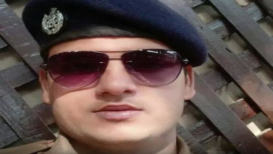 ट्रेन में गोलीबारी की घटना की जांच के लिए मुंबई पहुंचे उच्चस्तरीय समिति के सदस्य ट्रेन में गोलीबारी की घटना की जांच के लिए मुंबई पहुंचे उच्चस्तरीय समिति के सदस्य