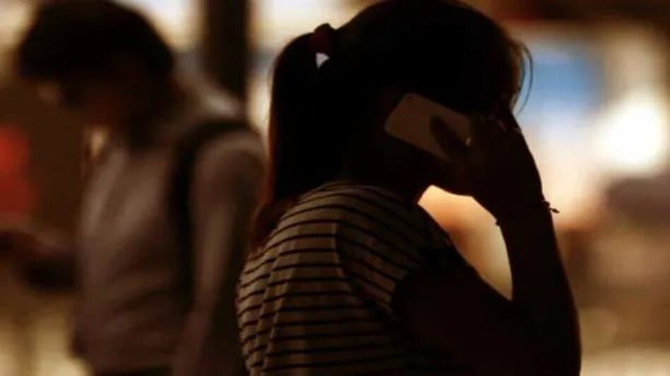 मेरी मां अस्पताल में है, प्लीज...और लड़की के इतना कहते ही बैंक अकाउंट हो गया खाली मेरी मां अस्पताल में है, प्लीज...और लड़की के इतना कहते ही बैंक अकाउंट हो गया खाली