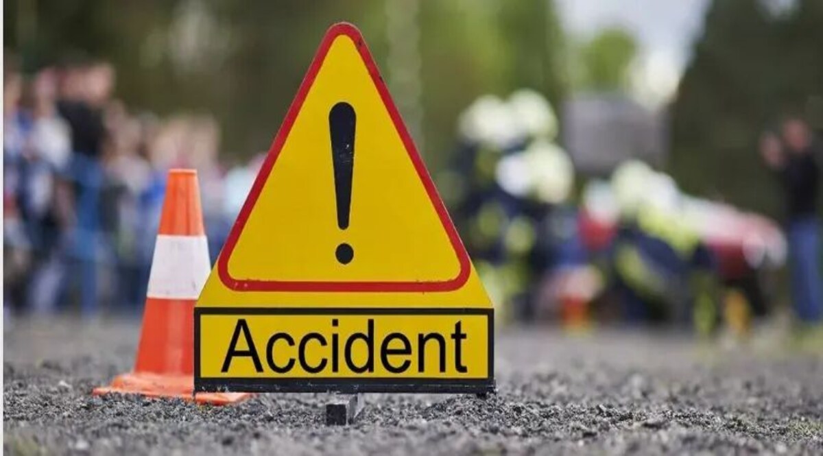 यूपी के बुलंदशहर में बड़ा हादसा, अज्ञात वाहन ने कार को टक्कर मारी, दो भाइयों समेत चार की मौत जांच जारी