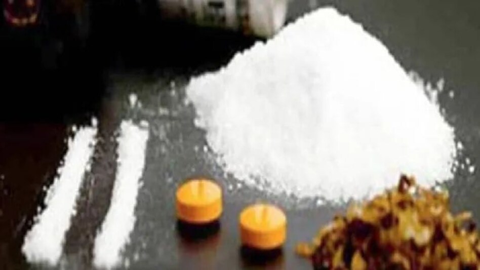 मणिपुर में असम राइफल्स का खुलासा, एक साल में 1600 करोड़ की ड्रग्स जब्त मणिपुर में असम राइफल्स का खुलासा, एक साल में 1600 करोड़ की ड्रग्स जब्त