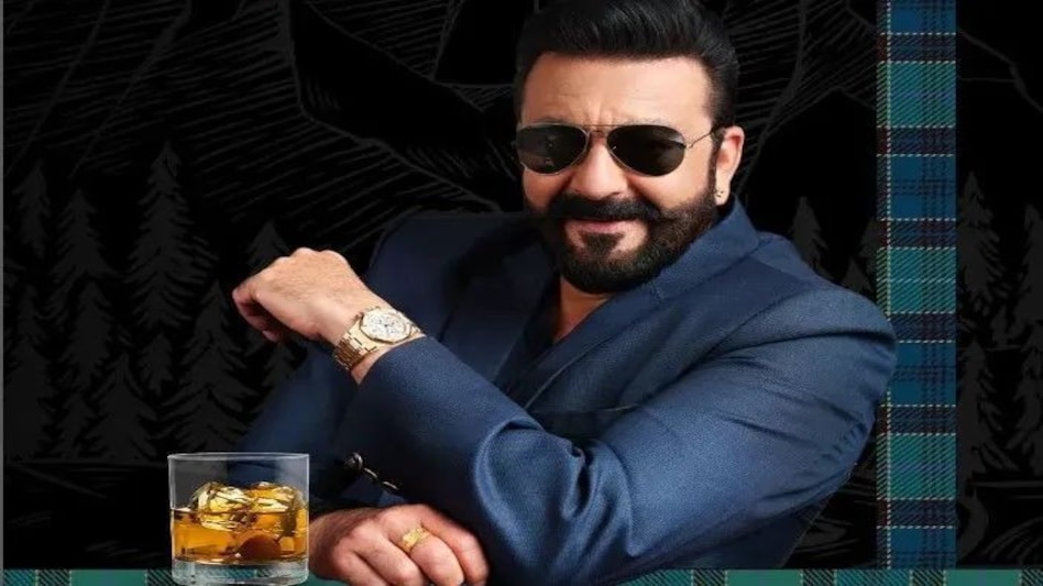 Sanjay Dutt : संजय दत्त फिल्म शूटिंग में तलवार बाजी करते हुए घायल, जानिए क्या है हालत Sanjay Dutt : संजय दत्त फिल्म शूटिंग में तलवार बाजी करते हुए घायल, जानिए क्या है हालत