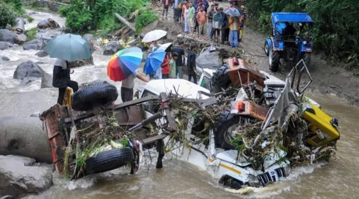 शिमला में शिव मंदिर के मलबे से एक और शव बरामद, मृतक संख्या 52 हुई जांच जारी