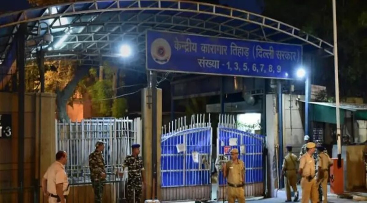 स्वतंत्रता दिवस: दिल्ली के जेल महानिदेशक ने 1,300 दोषियों की सजा में छूट की घोषणा की 1,300 दोषियों की सजा में छूट की घोषणा की