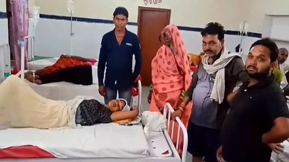 पत्नी को चारपाई से बांधा, अर्धनग्न कर गर्म तलवार से कई जगह दागा, बोला-आज व्रत है नहीं तो... पत्नी को चारपाई से बांधा, अर्धनग्न कर गर्म तलवार से कई जगह दागा, बोला-आज व्रत है नहीं तो...